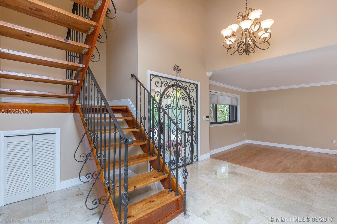 35 Southwest 136th Court Miami, FL 33184 - Photo 6 of 36