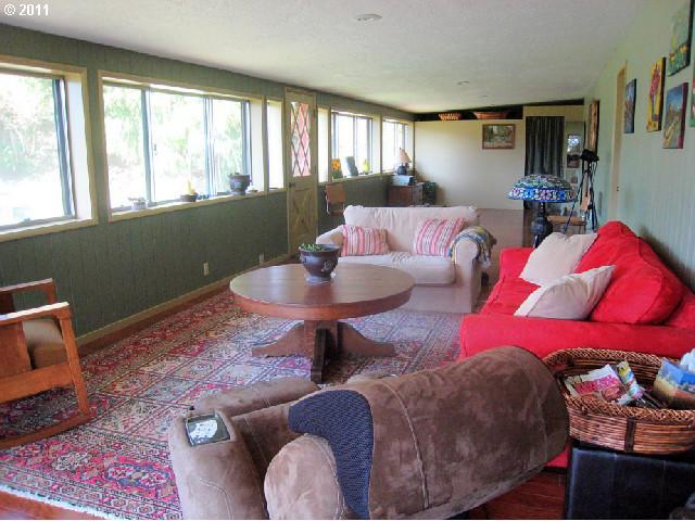 222 Davis Road Stevenson, WA 98648 - Photo 6 of 16 Gallery Image 6