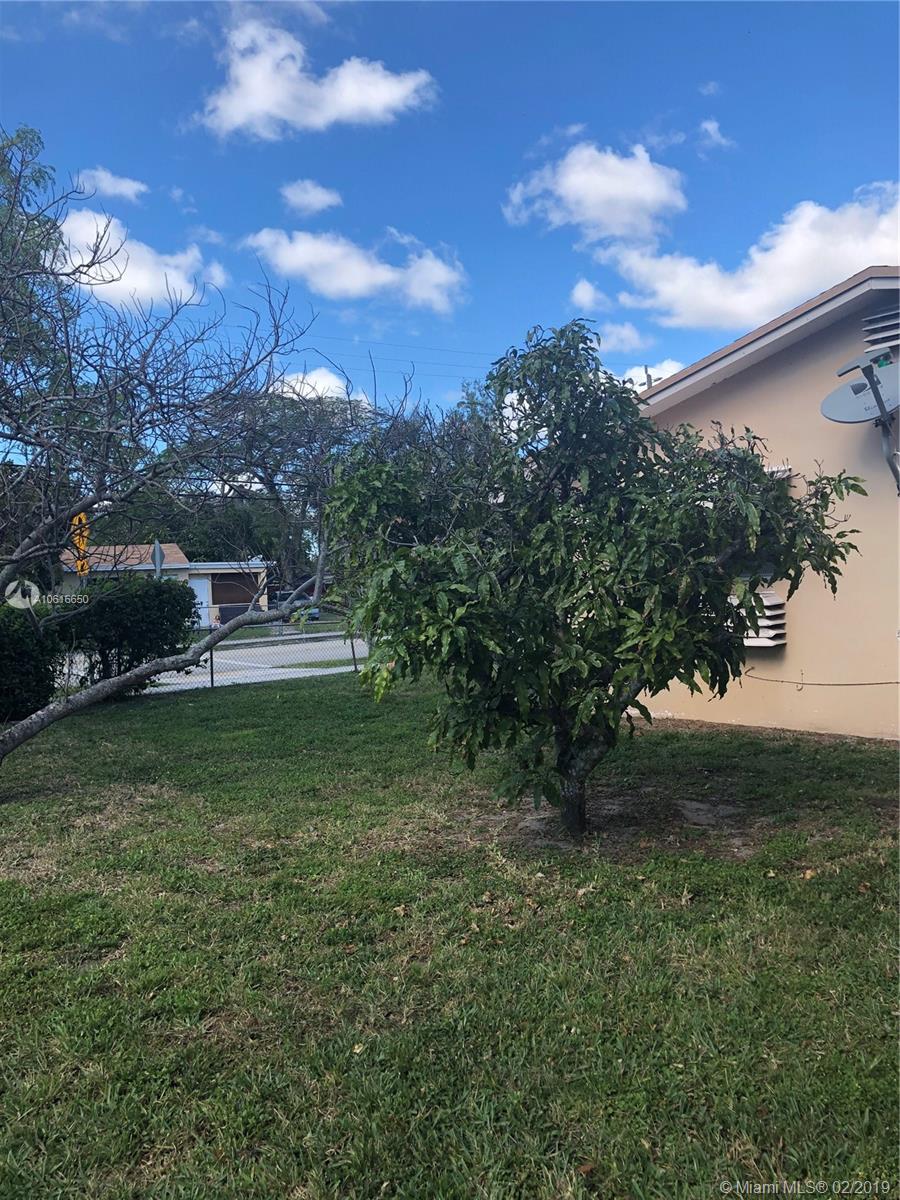 40 Sutton Road West Park, FL 33023 - Photo 28 of 32 Gallery Image 28