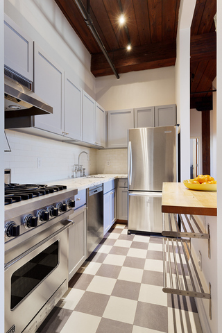 29 Tiffany Place, Unit 4J Brooklyn, NY 11231 - Photo 6 of 14