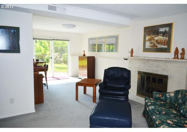 11720 Southwest Ridgecrest Drive Beaverton, OR 97008 - Photo 10 of 16 Gallery Image 10