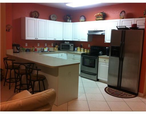17350 Northwest 67th Avenue, Unit 303 Hialeah, FL 33015 - Photo 3 of 5