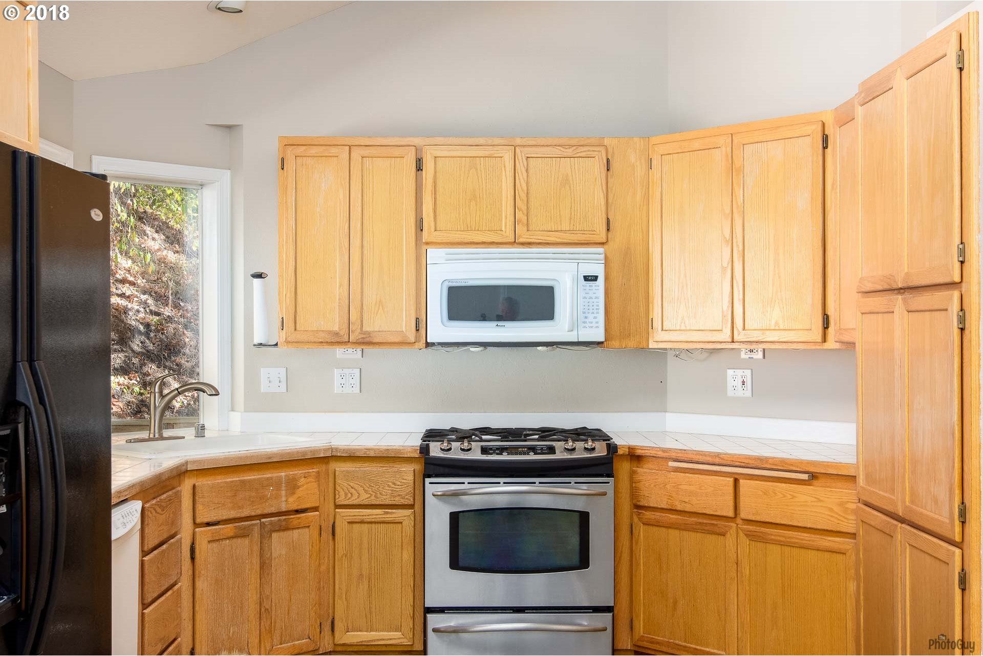 720 Brookside Drive Eugene, OR 97405 - Photo 14 of 31
