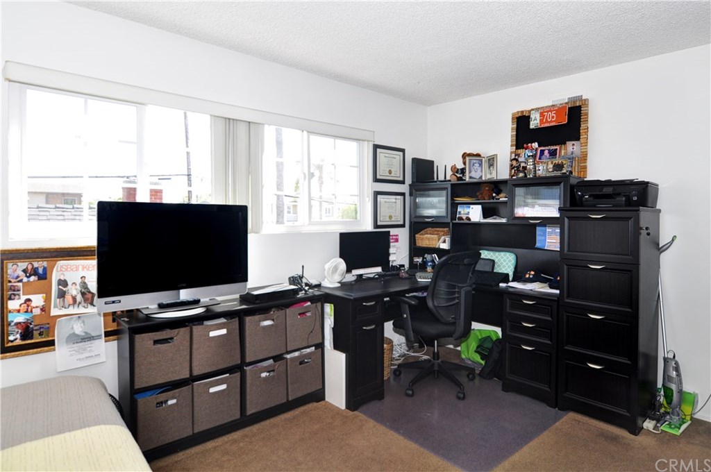 253 17th Street Seal Beach, CA 90740 - Photo 15 of 36 A second bedroom, home office or exercise room