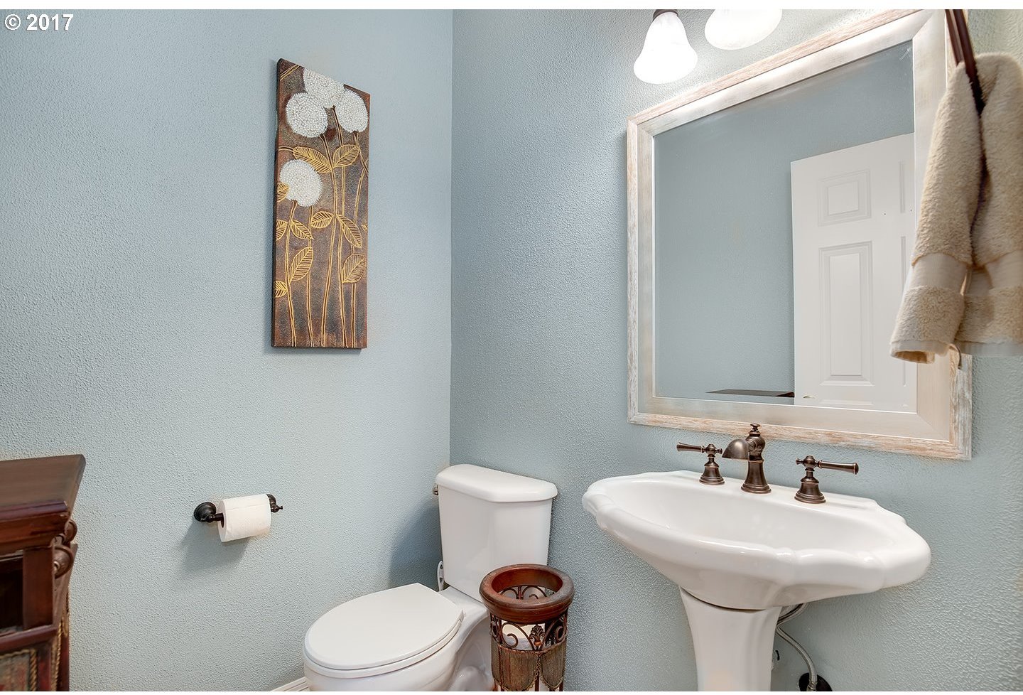 12873 Southwest Ridgefield Lane Portland, OR 97223 - Photo 12 of 32 Gallery Image 12