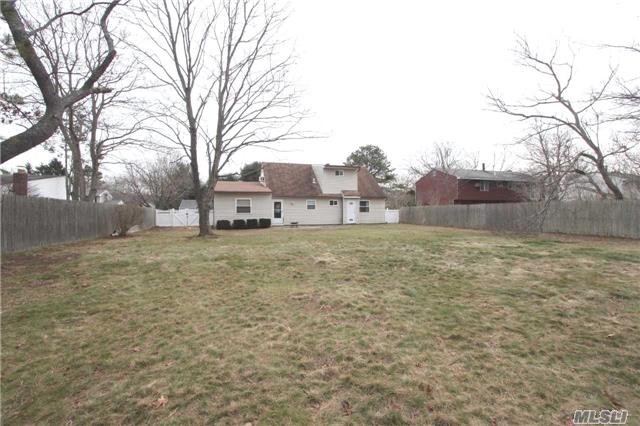 14 Cedar Ridge Drive Ridge, NY 11961 - Photo 16 of 17