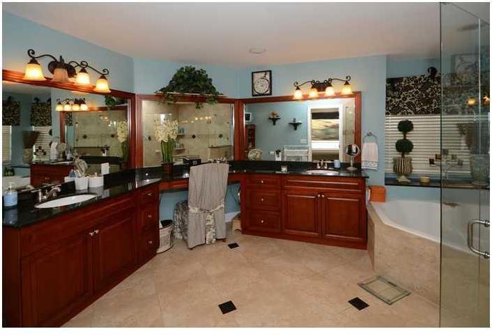 3230 Overlook Road Davie, FL 33328 - Photo 9 of 23