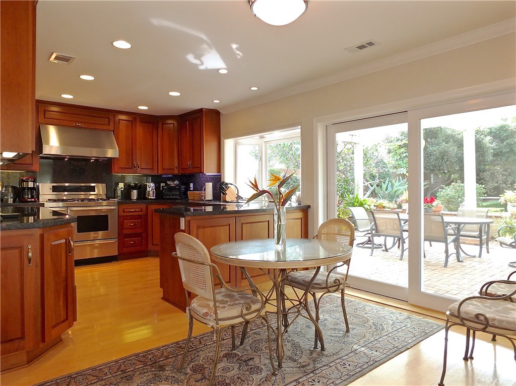 831 Hillside Drive Long Beach, CA 90815 - Photo 17 of 51