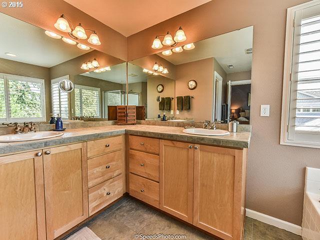 14823 Southwest Citrine Loop Beaverton, OR 97007 - Photo 11 of 16 Gallery Image 11