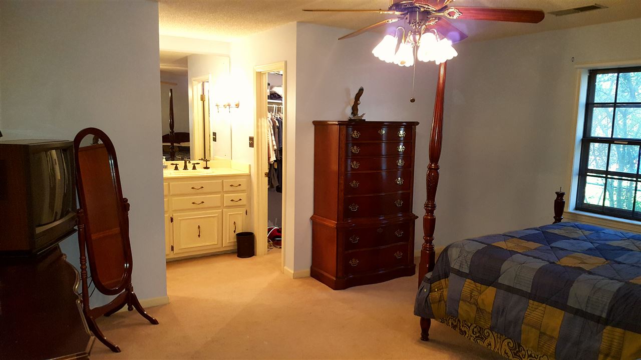 323 East Harpers Ferry Road Collierville, TN 38017 - Photo 7 of 18 Gallery Image 7