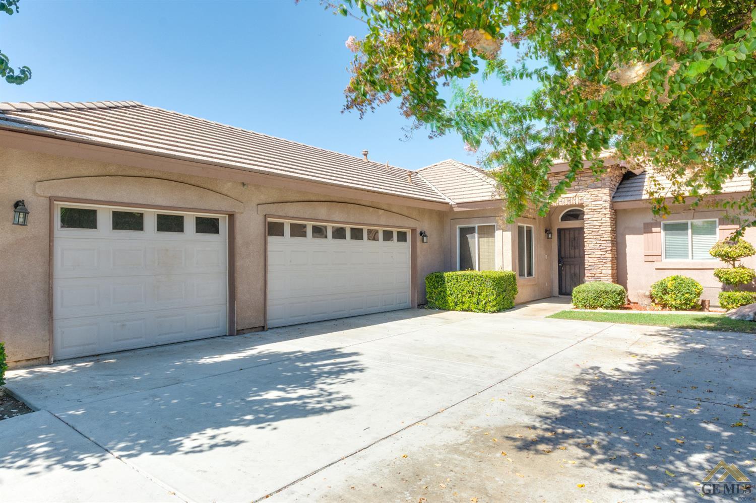 3106 Crescent Ridge Street Bakersfield, CA 93313 - Photo 3 of 34 Gallery Image 3