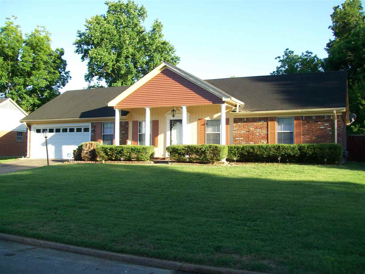 1899 Finley Road Memphis, TN 38116 - Photo 4 of 5 Gallery Image 4