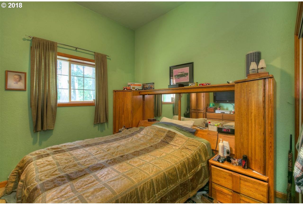 1900 Clear Lake Road Northeast Keizer, OR 97303 - Photo 12 of 30 Gallery Image 12
