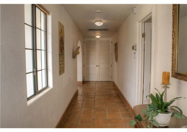 3973 Sleeping Indian Road Fallbrook, CA 92028 - Photo 8 of 25 Excellent extra wide hallways.