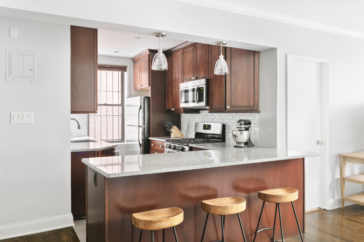 30 East 9th Street, Unit 3BB Manhattan, NY 10003 - Photo 2 of 8