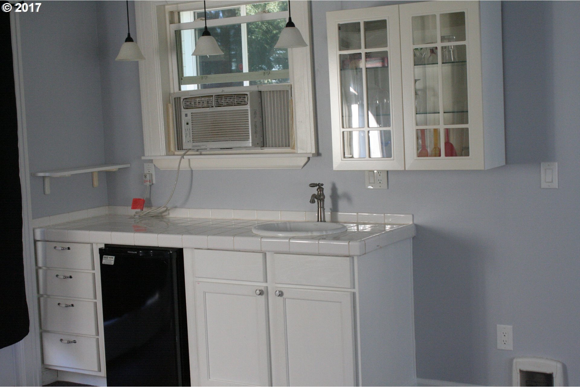 1054 Northeast Faloma Road Portland, OR 97211 - Photo 19 of 23 Gallery Image 19