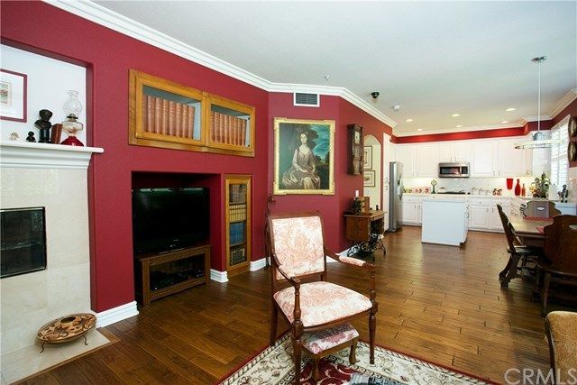 $990,000 | 285 Mesa Drive, Costa Mesa, CA 92627