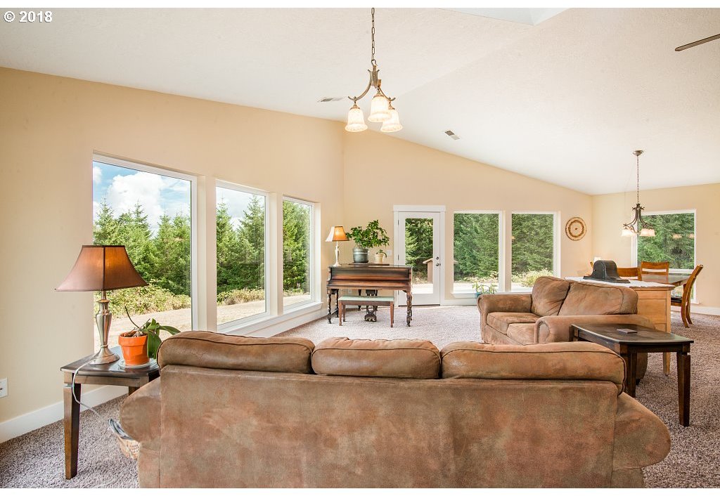 2584 James Howe Road Dallas, OR 97338 - Photo 5 of 32