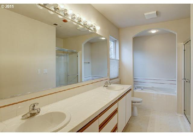 130 Northeast Bridgeton Road Portland, OR 97211 - Photo 11 of 16 Gallery Image 11