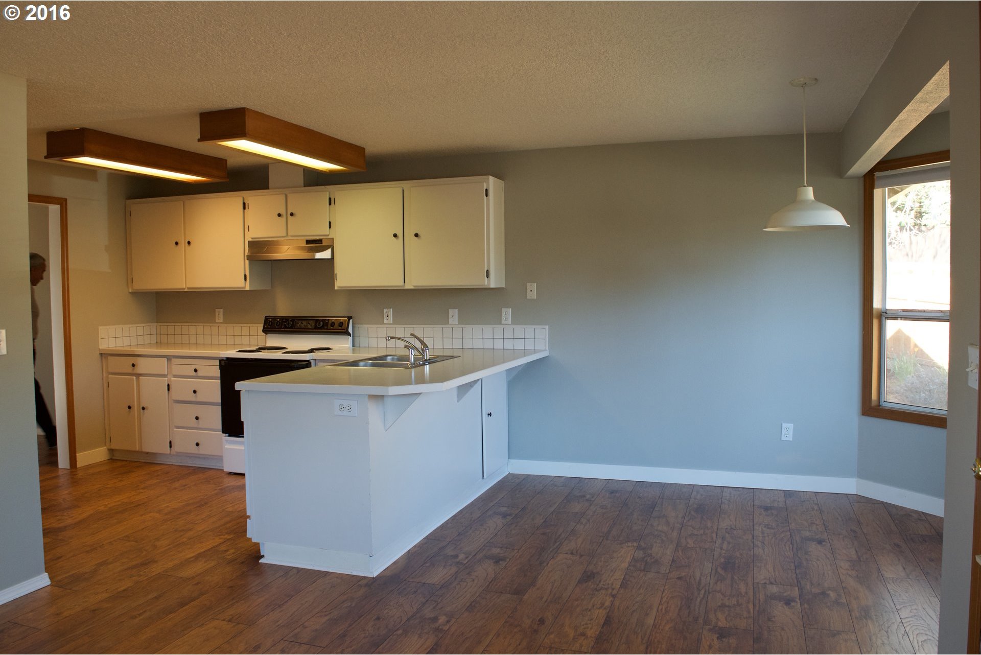 9065 Southwest Davies Road Beaverton, OR 97008 - Photo 3 of 3 Gallery Image 3