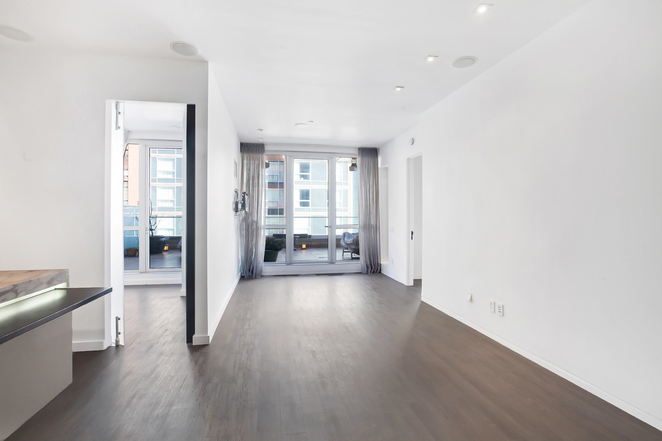 135 North 11th Street, Unit 2H Brooklyn, NY 11249 - Photo 2 of 16