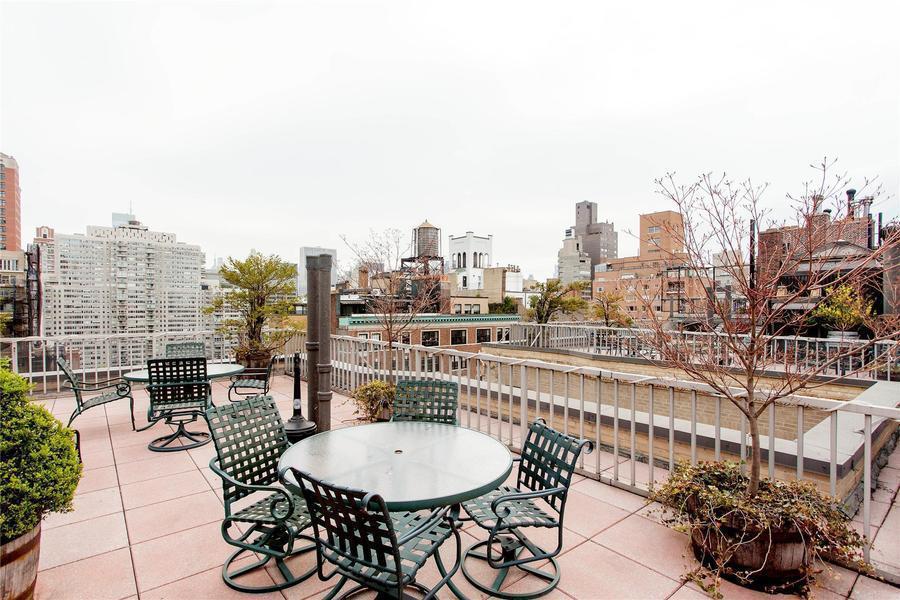 La Bourgogne 157 E 72nd St, Manhattan, NY 10021 - Photo 6 of 6