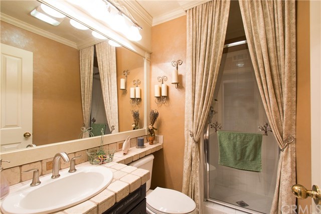 32 Silveroak Irvine, CA 92620 - Photo 25 of 38