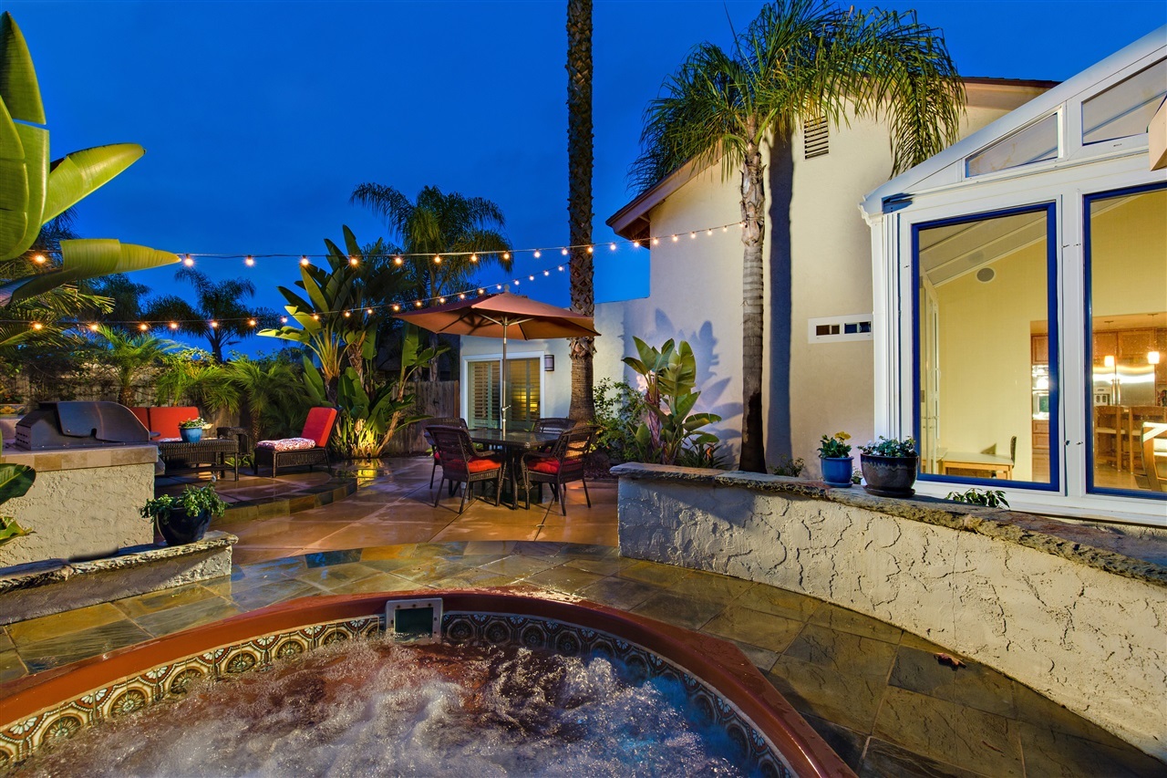 140 Smart Court Encinitas, CA 92024 - Photo 3 of 25 Gallery Image 3