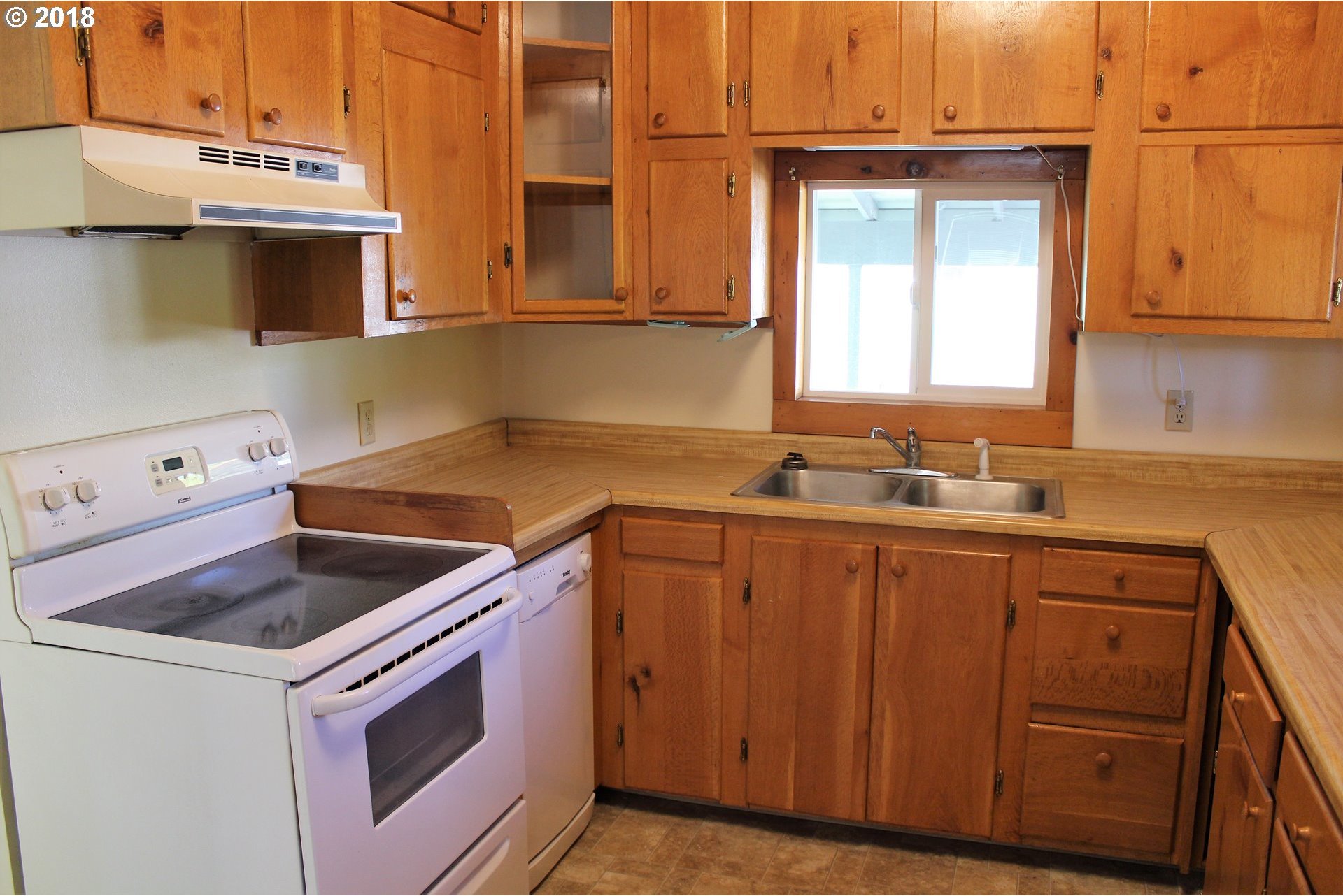 35190 Achilles Road Warren, OR 97053 - Photo 7 of 32 Gallery Image 7