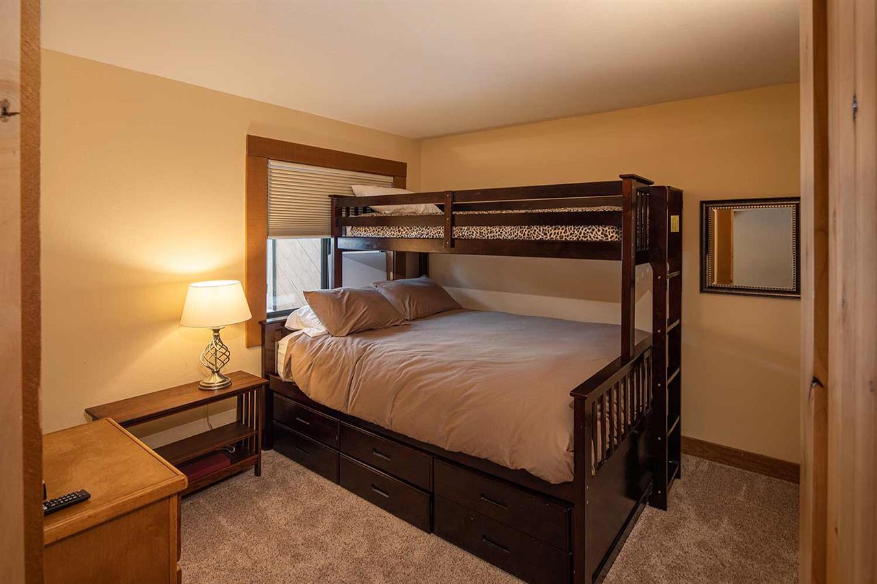 3045 Silver Strike Truckee, CA 96161 - Photo 14 of 21