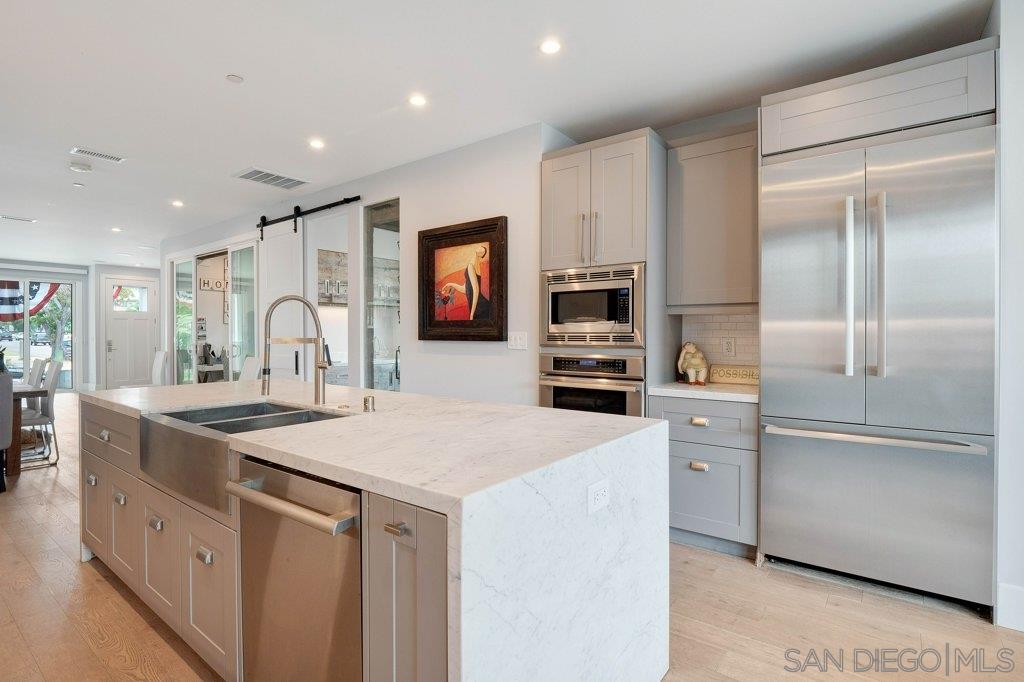 374 D Avenue Coronado, CA 92118 - Photo 9 of 25