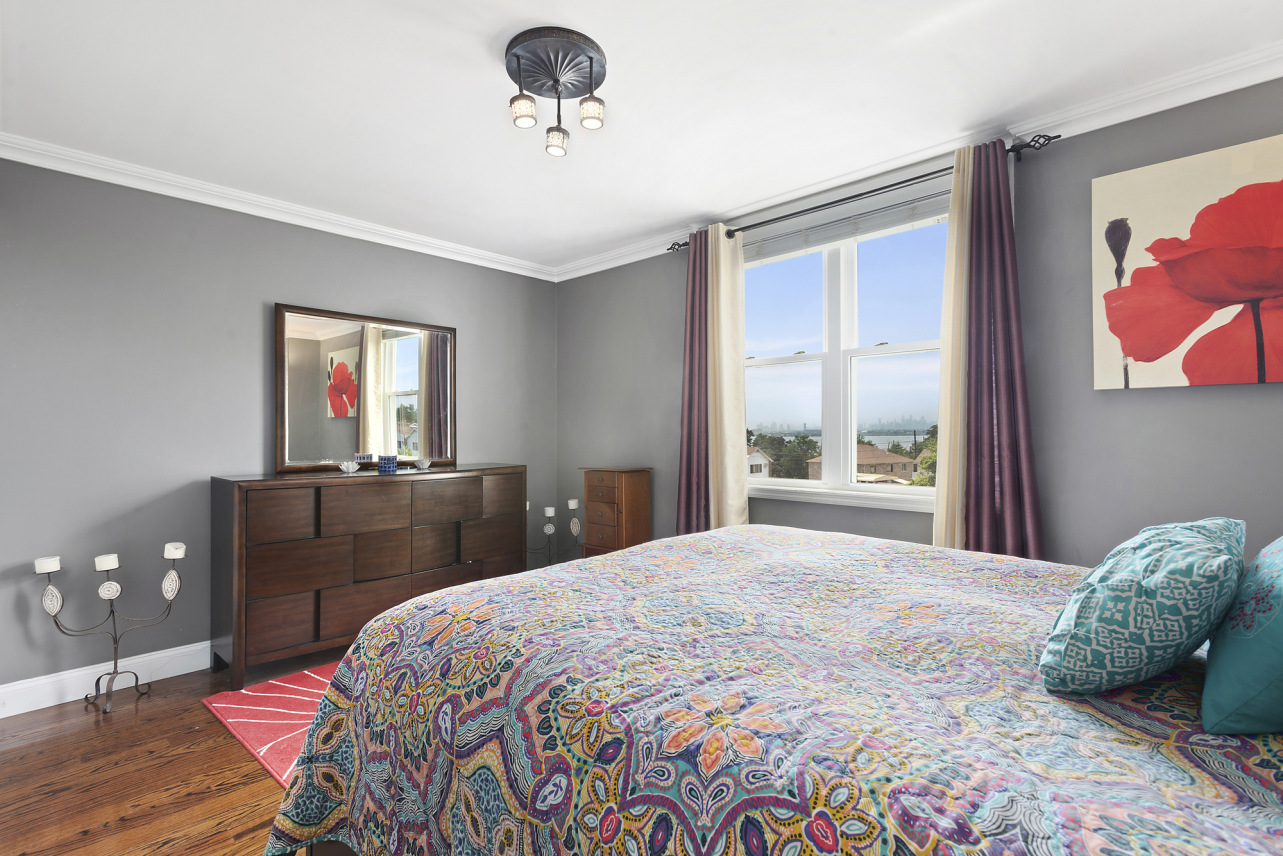 231 Admiral Lane, Unit 2231H Bronx, NY 10473 - Photo 5 of 10