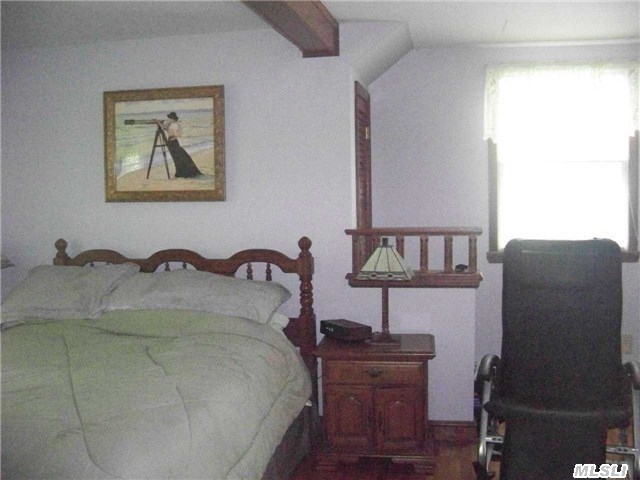 132 Freya Road Rocky Point, NY 11778 - Photo 10 of 16 Gallery Image 10