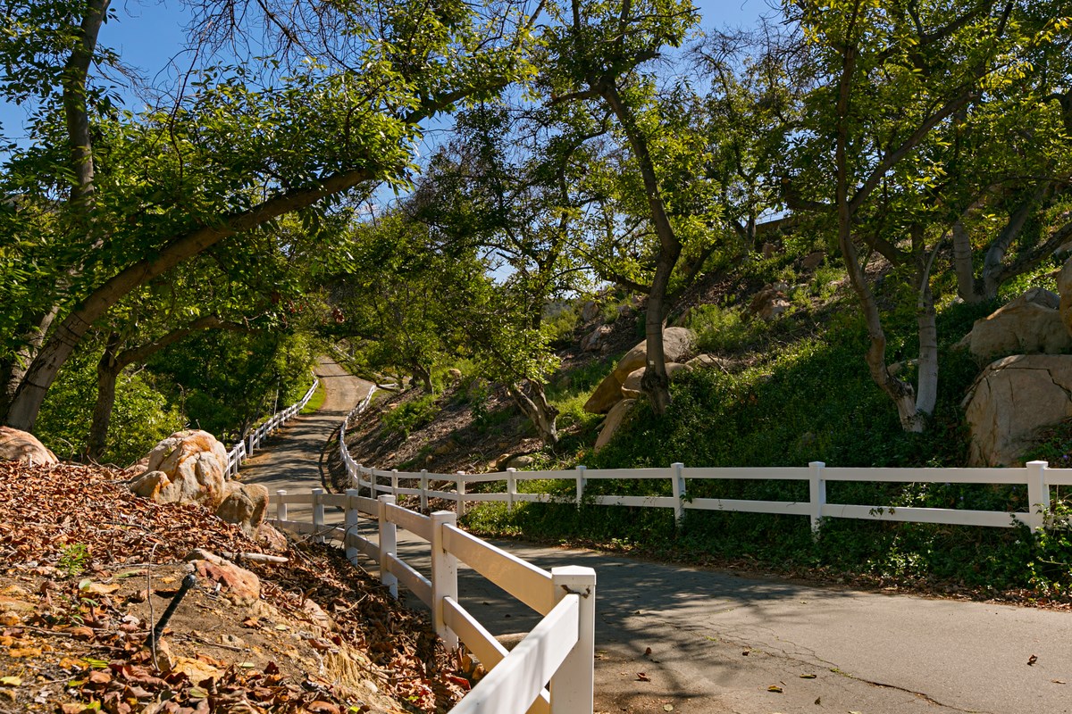 27775 Burnt Mountain Road Valley Center, CA 92082 - Photo 2 of 25