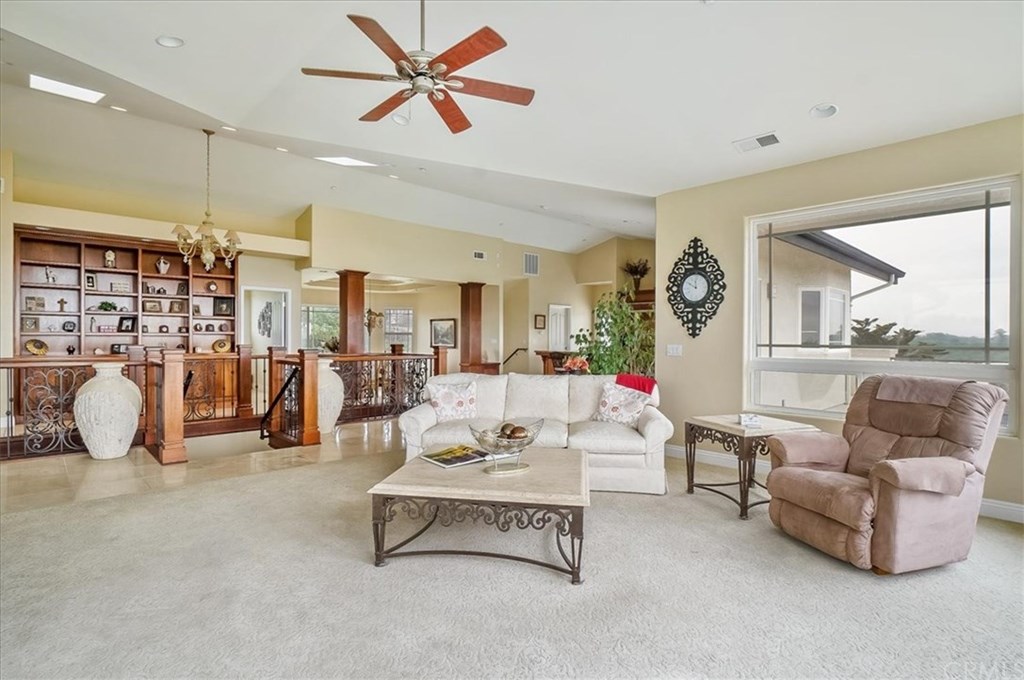 757 Duntov Drive Arroyo Grande, CA 93420 - Photo 12 of 40 Living Room