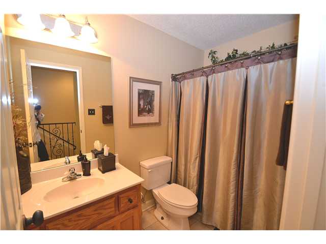 210 Revell Point North Collierville, TN 38017 - Photo 17 of 23 Upstairs hall bath.