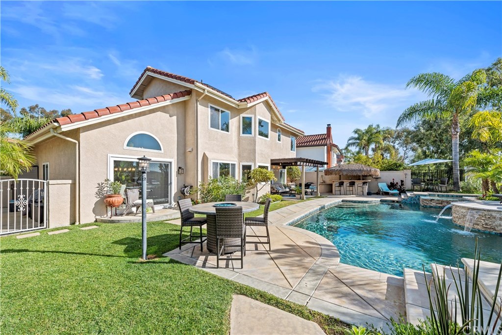 18 Doheny Laguna Niguel, CA 92677 - Photo 4 of 40