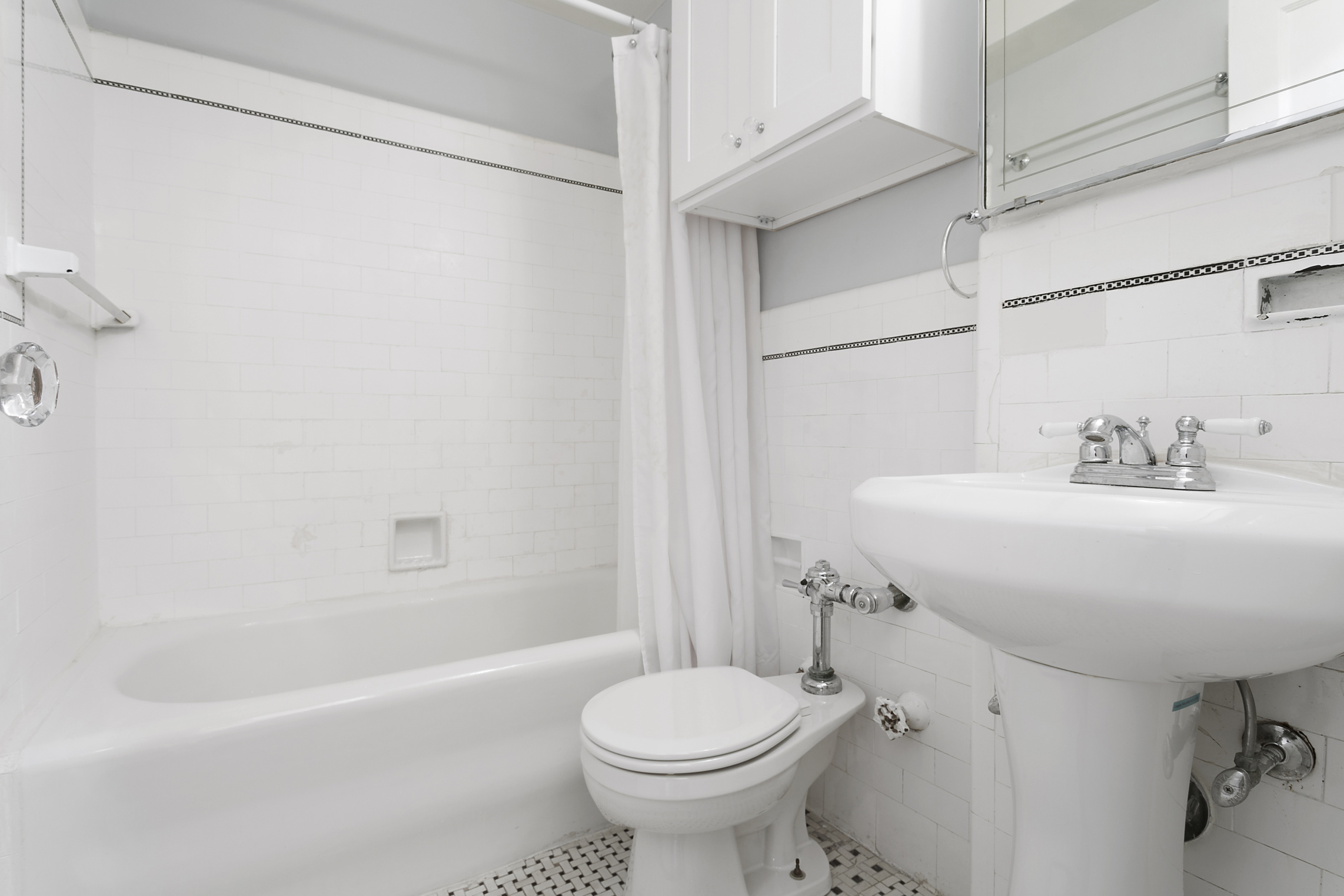 319 East 50th Street, Unit 8C Manhattan, NY 10022 - Photo 4 of 6