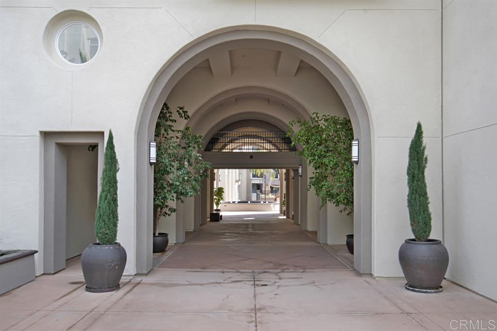 9245 Regents Road, Unit M408 La Jolla, CA 92037 - Photo 4 of 25