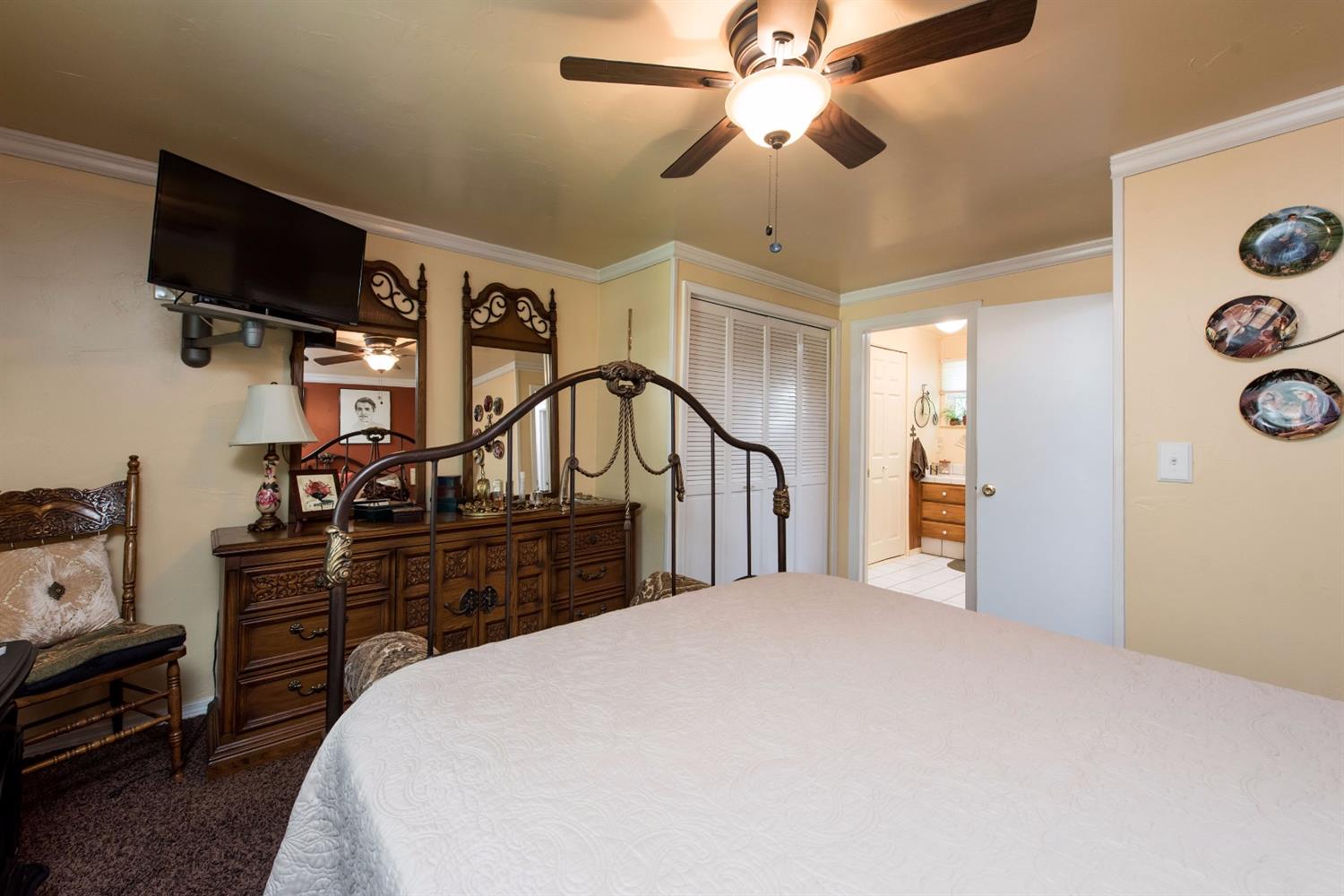 37732 Squaw Valley Road Squaw Valley, CA 93675 - Photo 16 of 44 Gallery Image 16