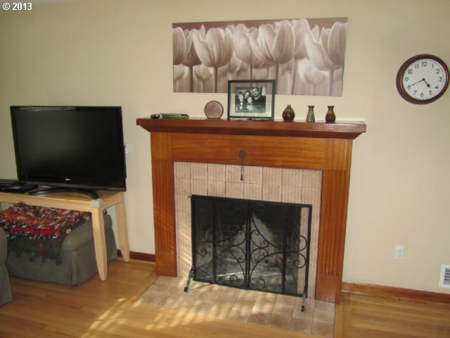 4111 Southwest Huber Street Portland, OR 97219 - Photo 10 of 16 Gallery Image 10