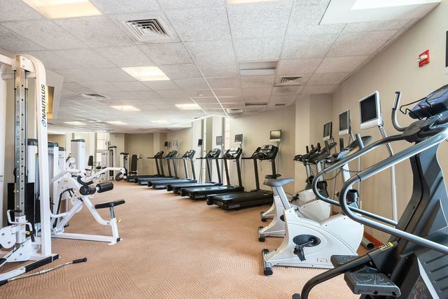 The Octagon 888 Main St, Manhattan, NY 10044 - Photo 4 of 8