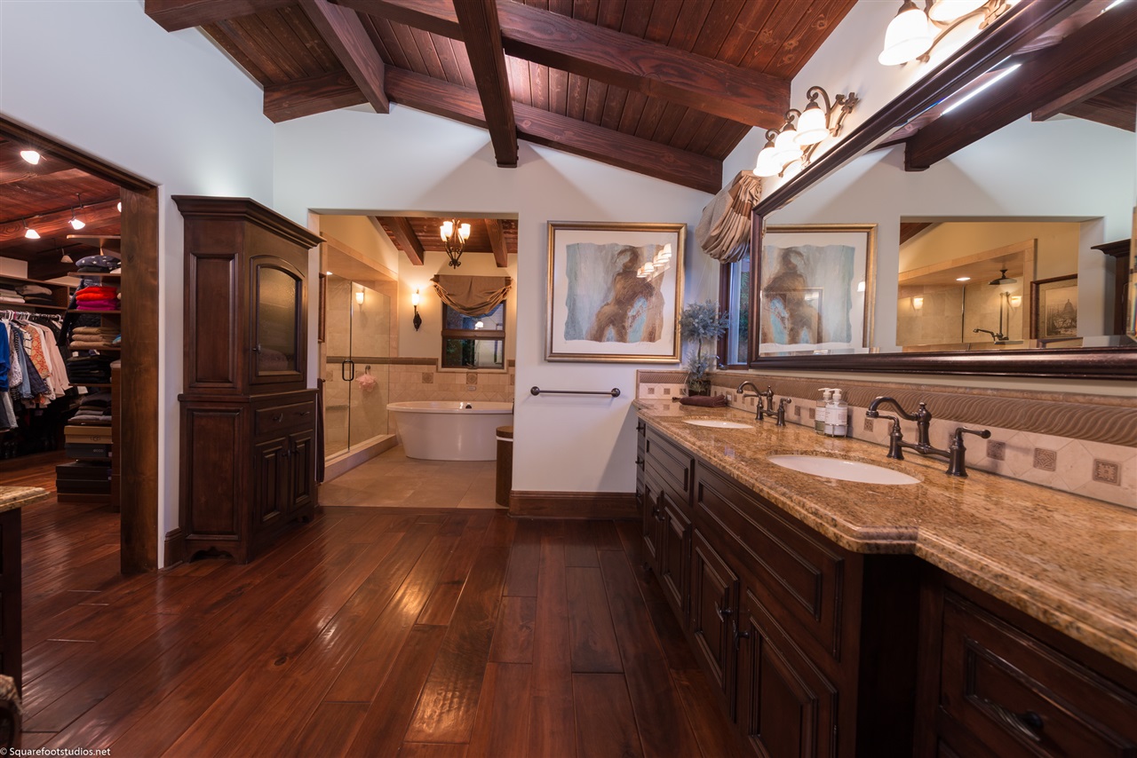 7682 Hillside Drive La Jolla, CA 92037 - Photo 14 of 25