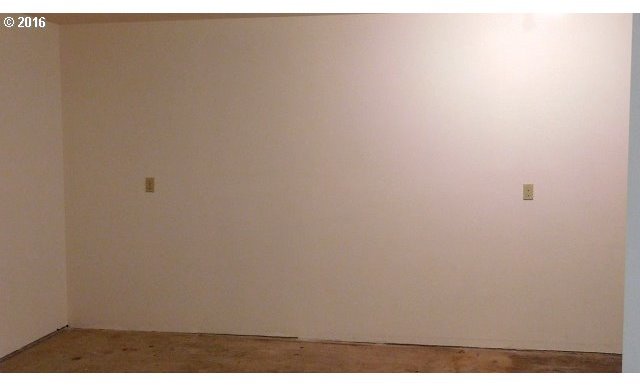 380 Corona Loop Road Roseburg, OR 97471 - Photo 25 of 32 Gallery Image 25