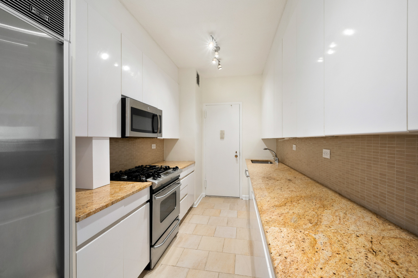 60 East 8th Street, Unit 22F Manhattan, NY 10003 - Photo 3 of 13