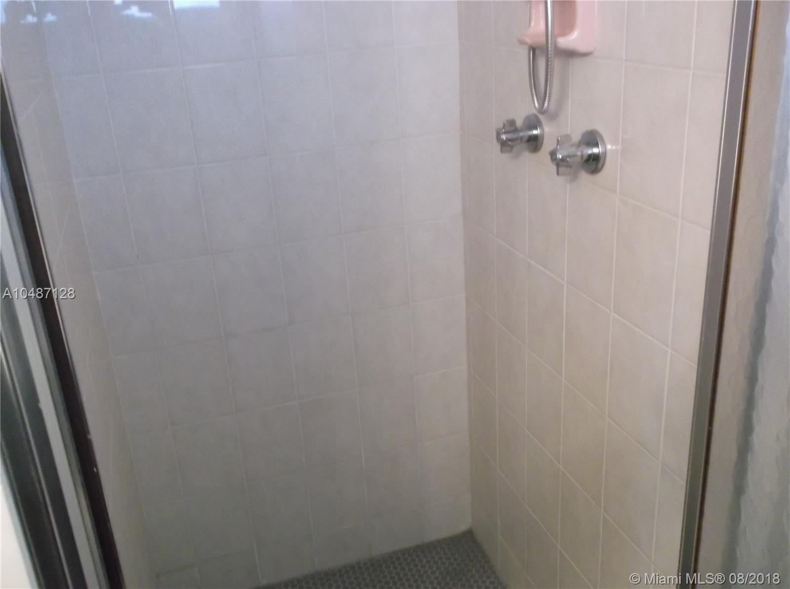 3020 Northwest 1st Drive Pompano Beach, FL 33064 - Photo 12 of 16