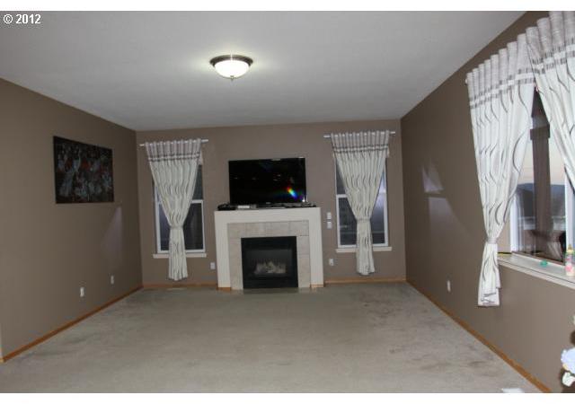15527 Southwest 144th Terrace Portland, OR 97224 - Photo 4 of 7