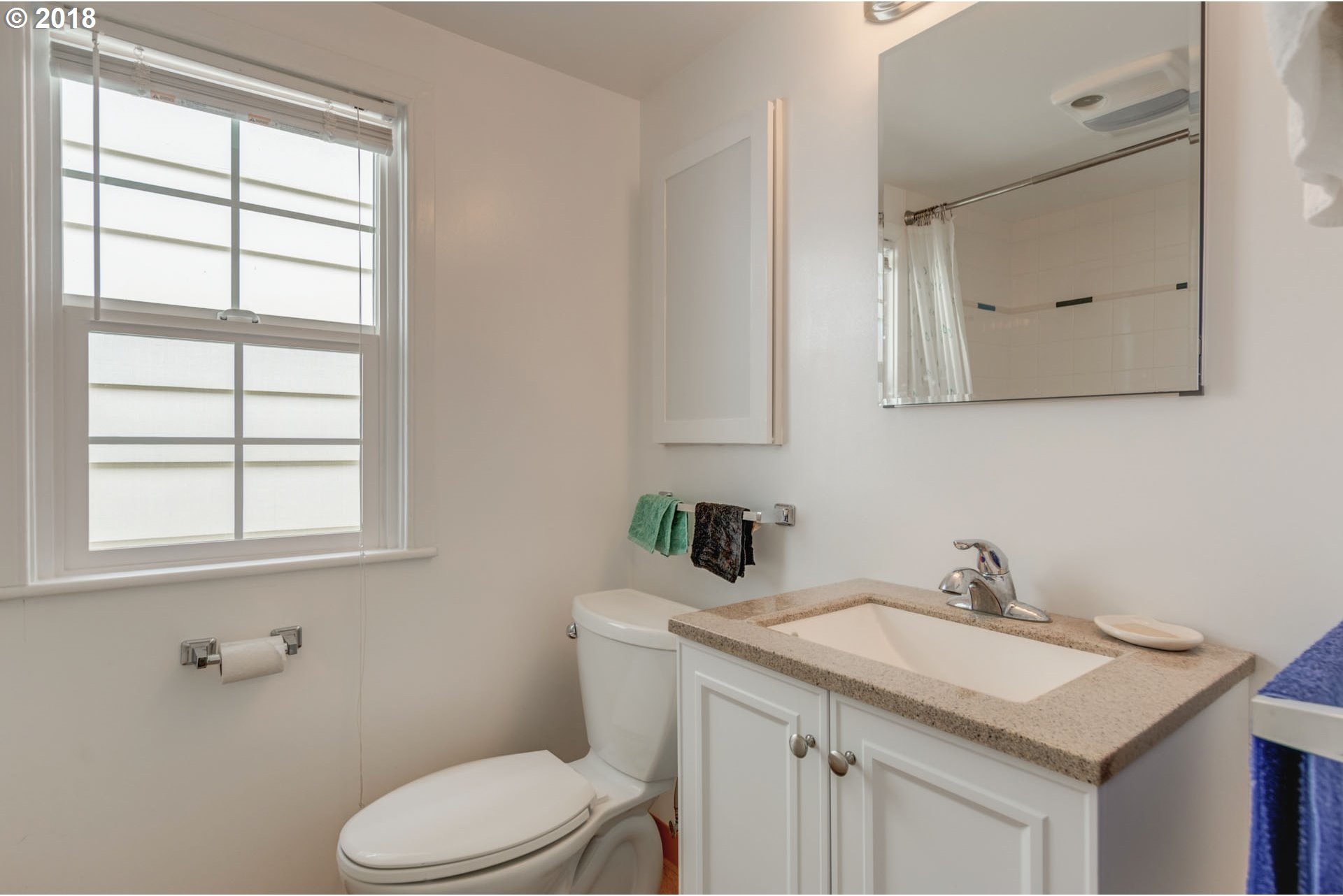 1201 Northeast Faloma Road Portland, OR 97211 - Photo 12 of 32 Gallery Image 12