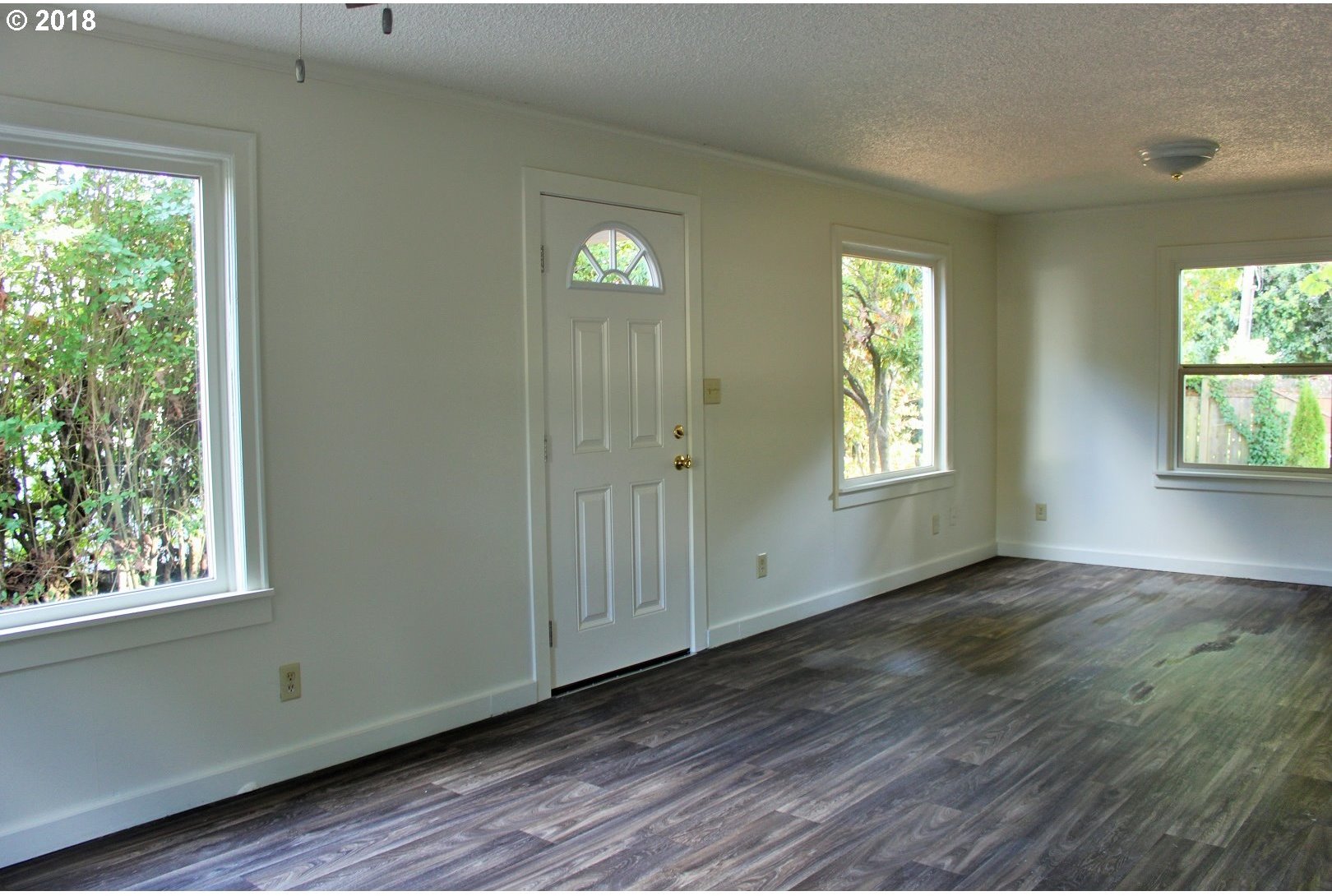 1295 Main Street Springfield, OR 97477 - Photo 4 of 18