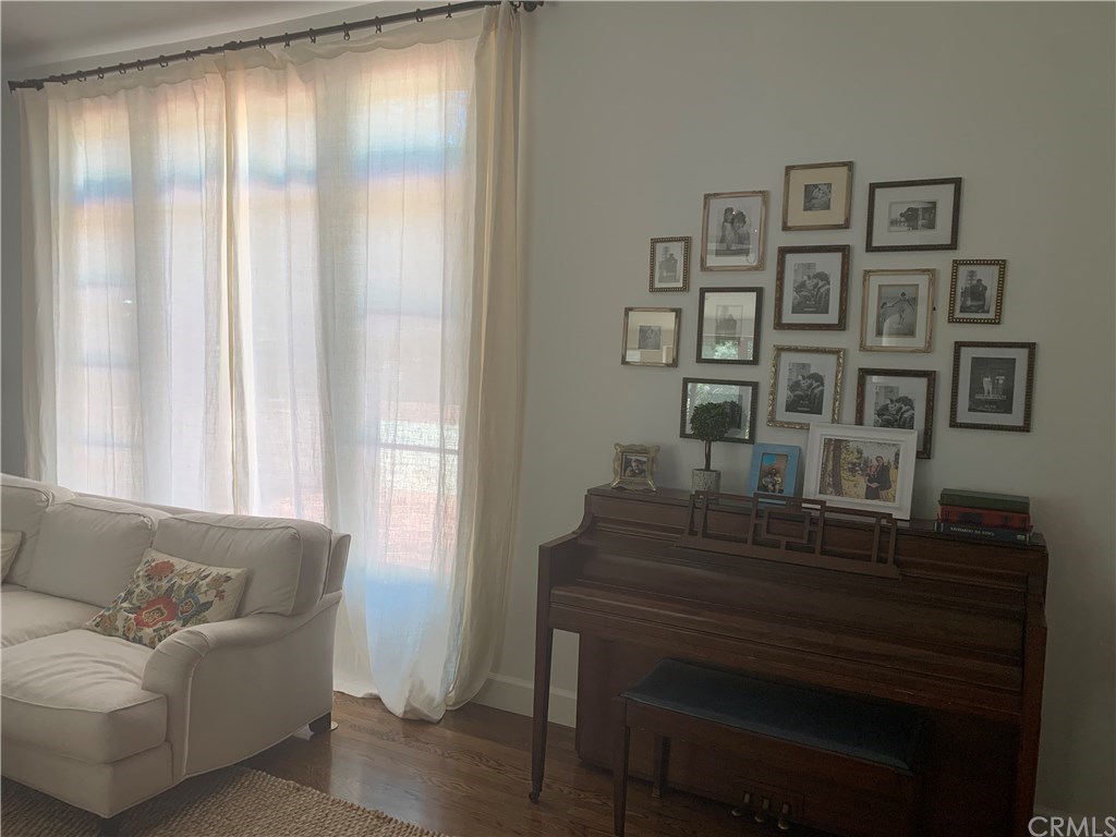 2062 Midwick Drive Altadena, CA 91001 - Photo 11 of 51